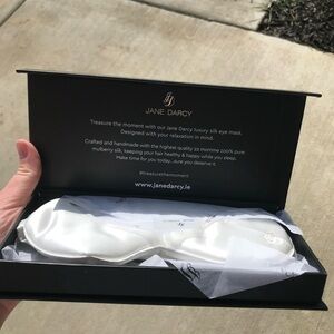 Luxury Jane Darcy eye mask